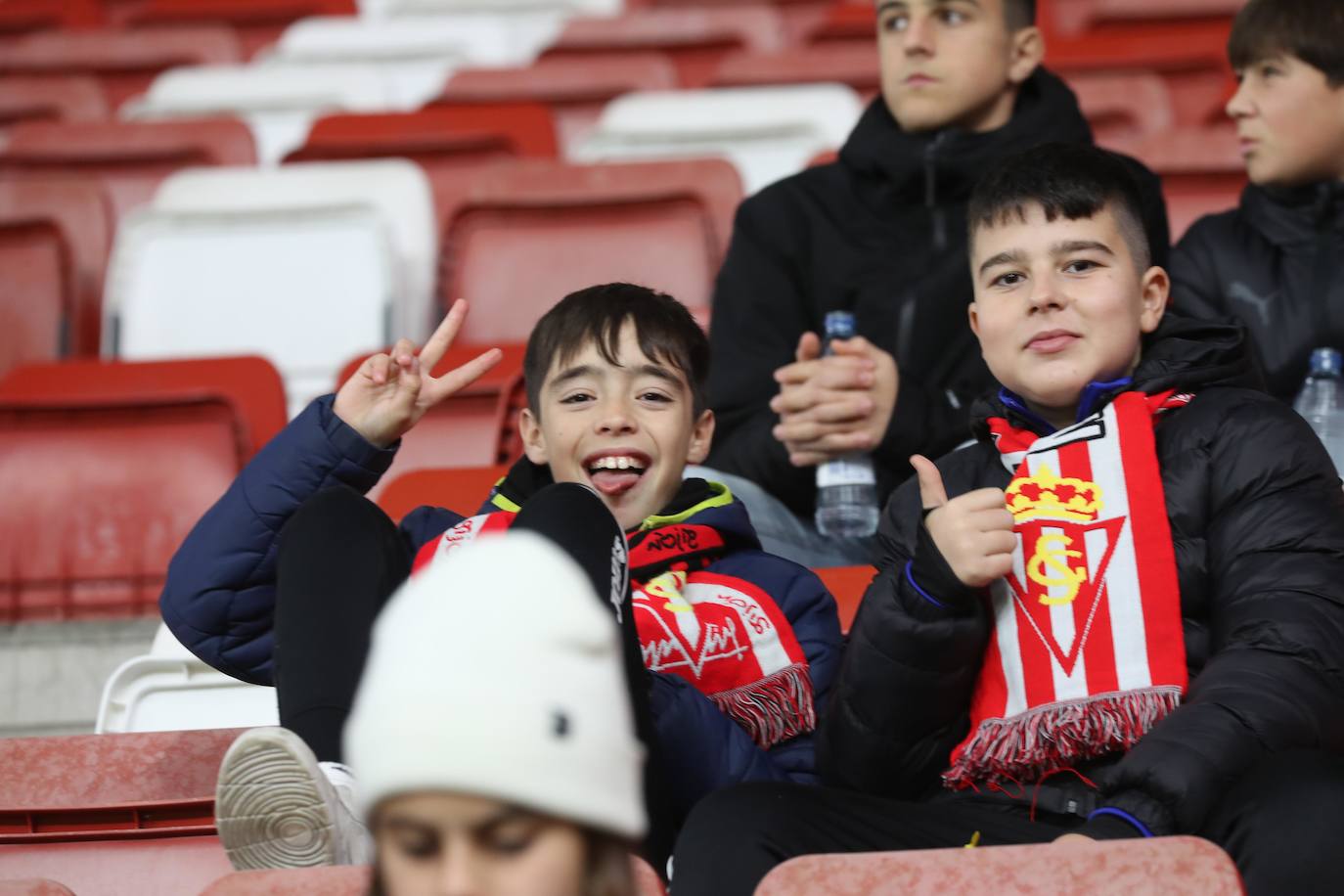 Fotos: ¿Estuviste en el Sporting - Leganés? ¡Búscate!