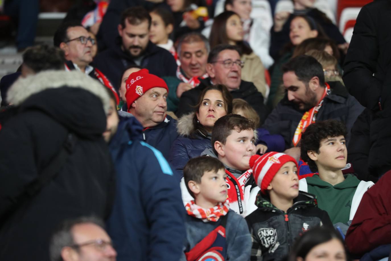 Fotos: ¿Estuviste en el Sporting - Leganés? ¡Búscate!