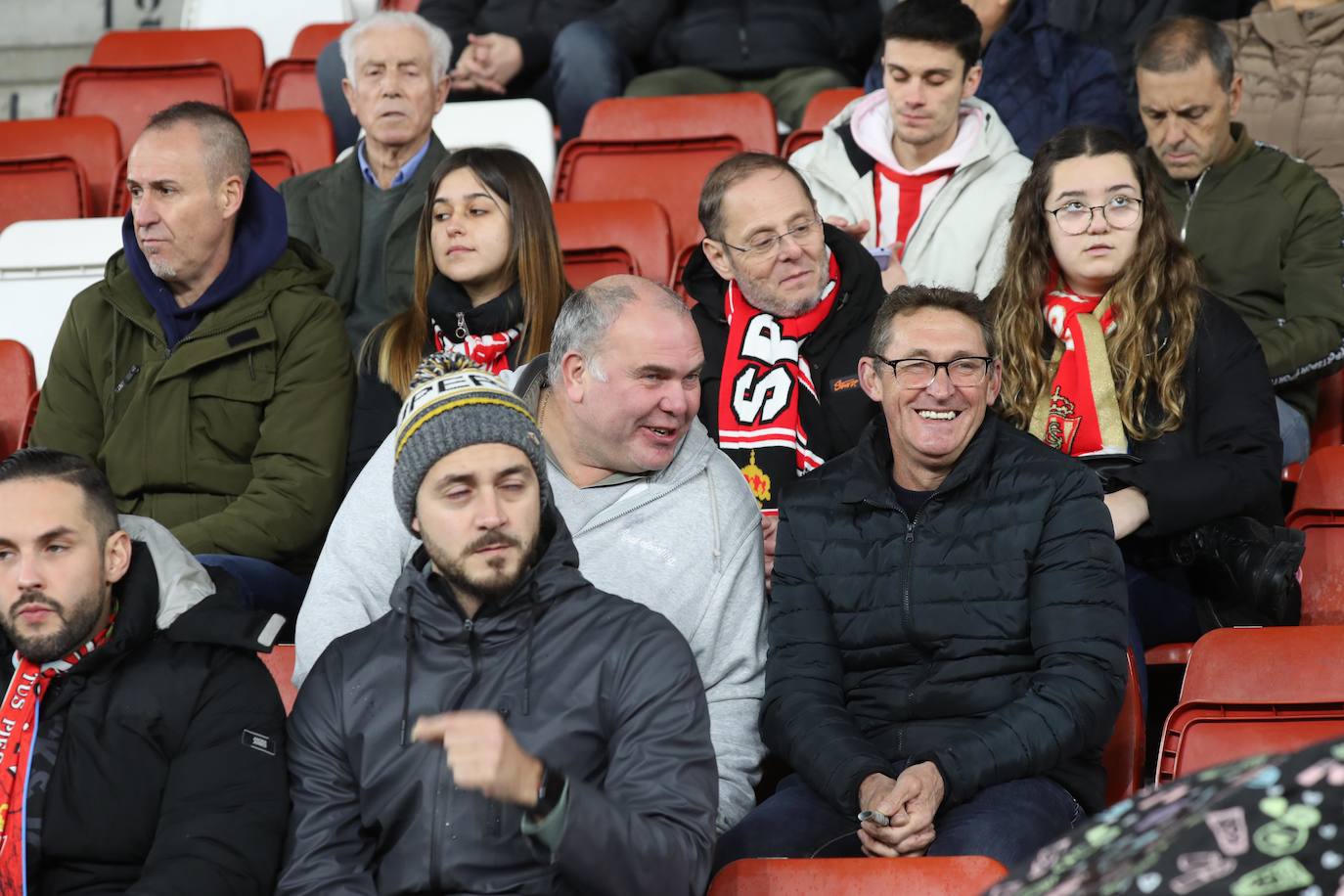 Fotos: ¿Estuviste en el Sporting - Leganés? ¡Búscate!