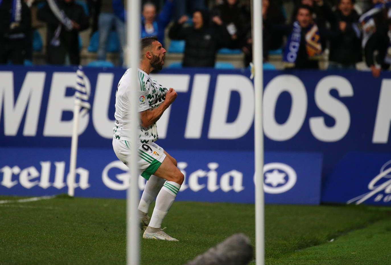 Fotos: Las mejores jugadas del Ponferradina - Real Oviedo