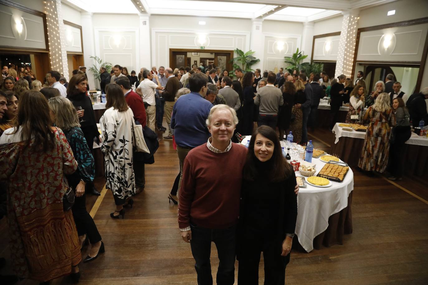 Fotos: Fiesta contra el cáncer en el Club de Regatas