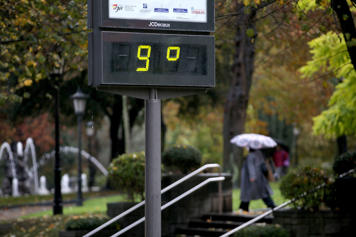 Fotos: El viento y el fuerte oleaje ponen en alerta a Asturias