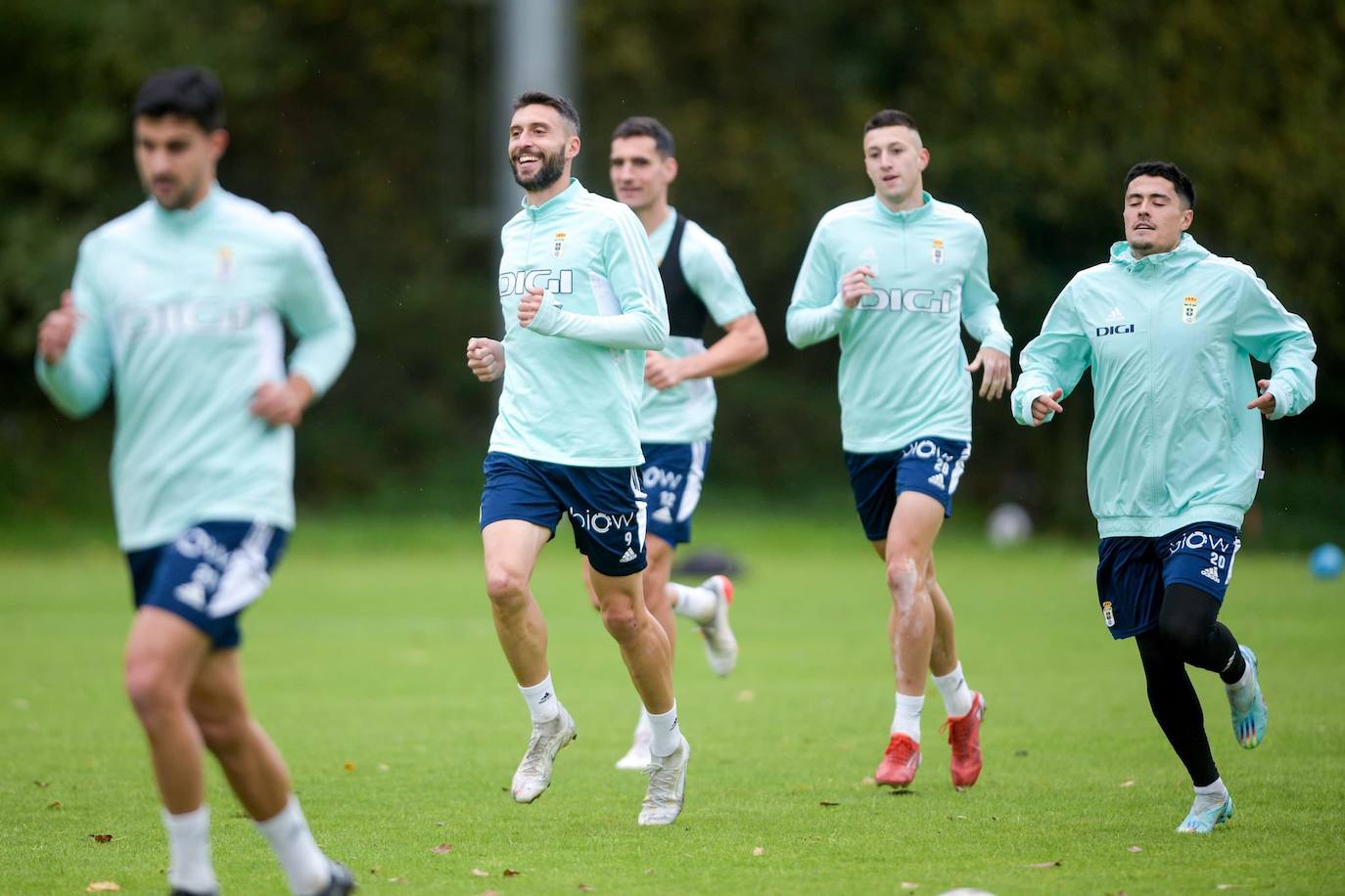 Los jugadores del Real Oviedo Pomares, Bastón, Calvo, Abel Bretones y Hugo Rama. 