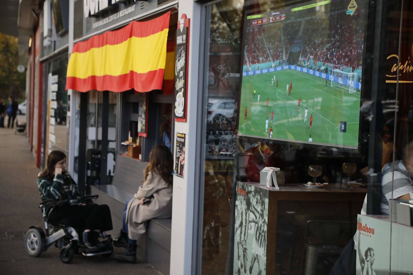 Fotos: Así se vivió en Asturias el debut de España en el Mundial