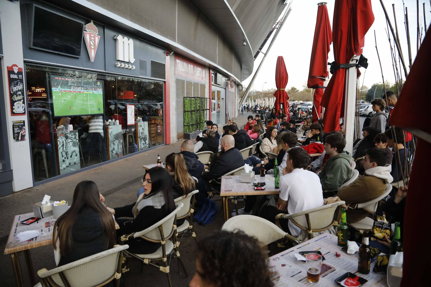 Fotos: Así se vivió en Asturias el debut de España en el Mundial