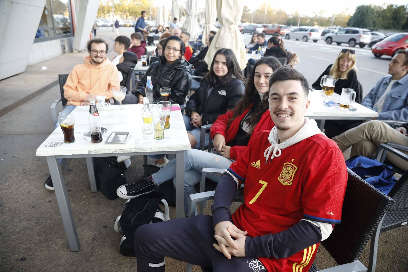 Fotos: Así se vivió en Asturias el debut de España en el Mundial