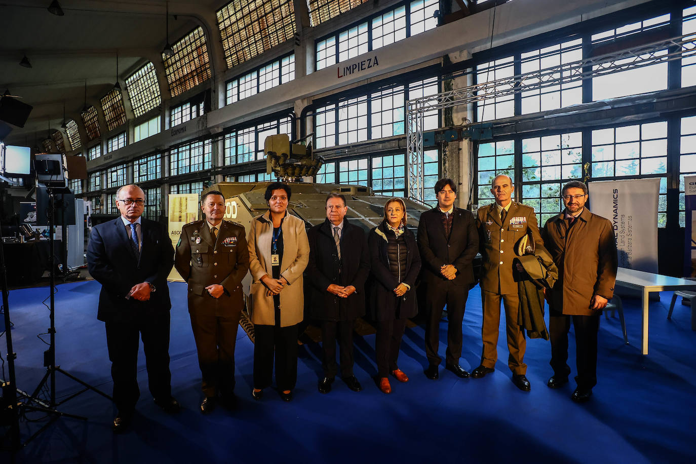 Fotos: Asturias muestra músculo en el sector de la Defensa