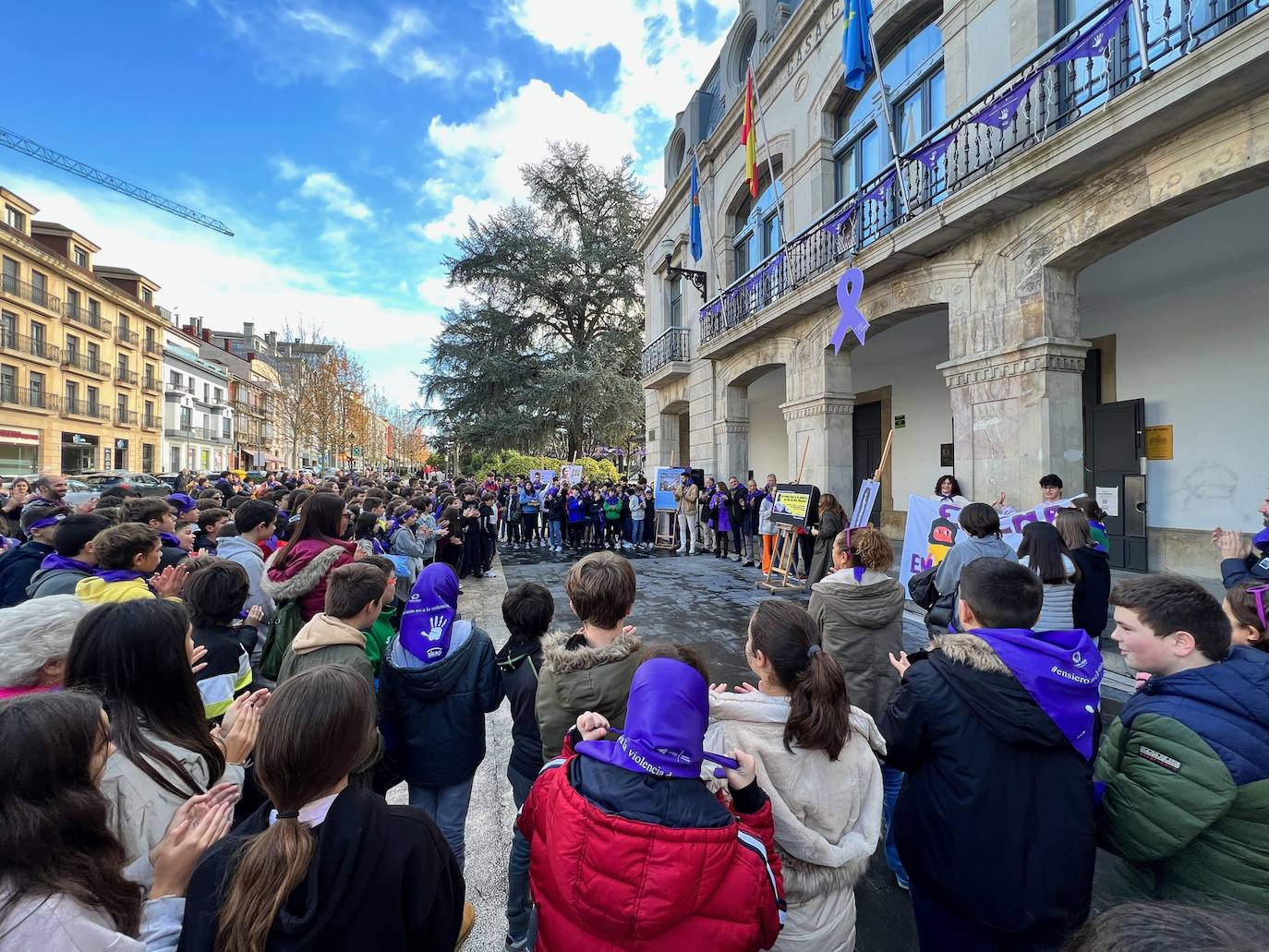 Fotos: Asturias se viste de morado contra la violencia de género