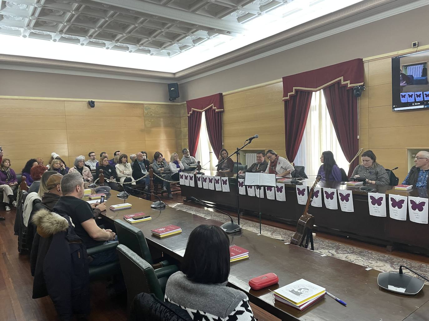 Fotos: Asturias se viste de morado contra la violencia de género