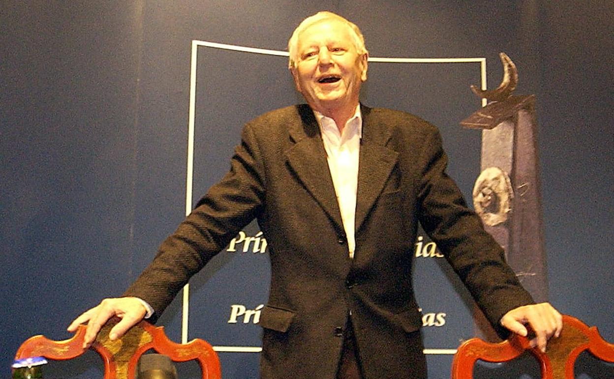 Hans Magnus Enzensberger, en su visita a Asturias durante los Premios Príncipe en 2002.