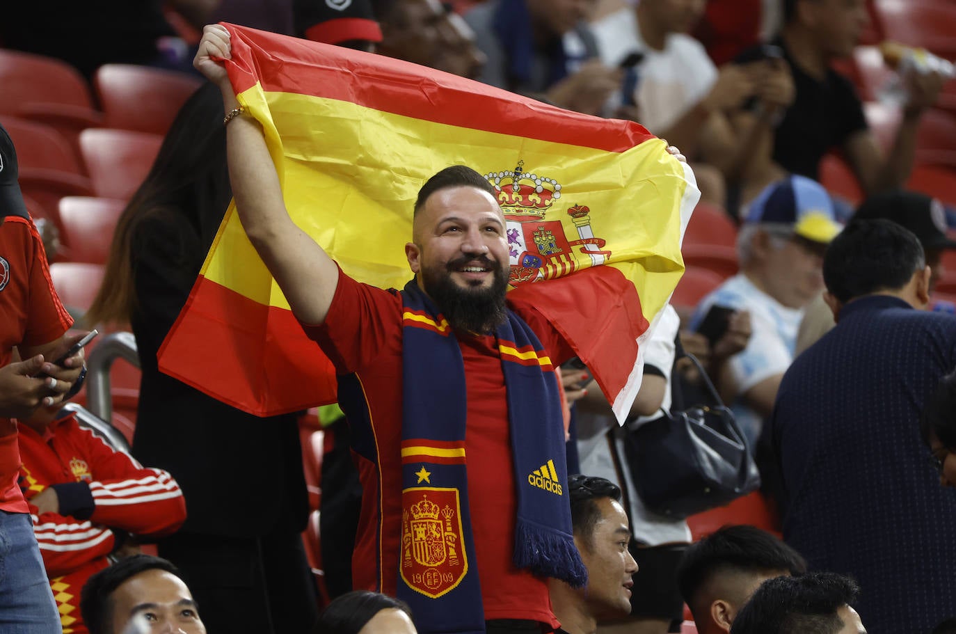 El duelo entre las aficiones