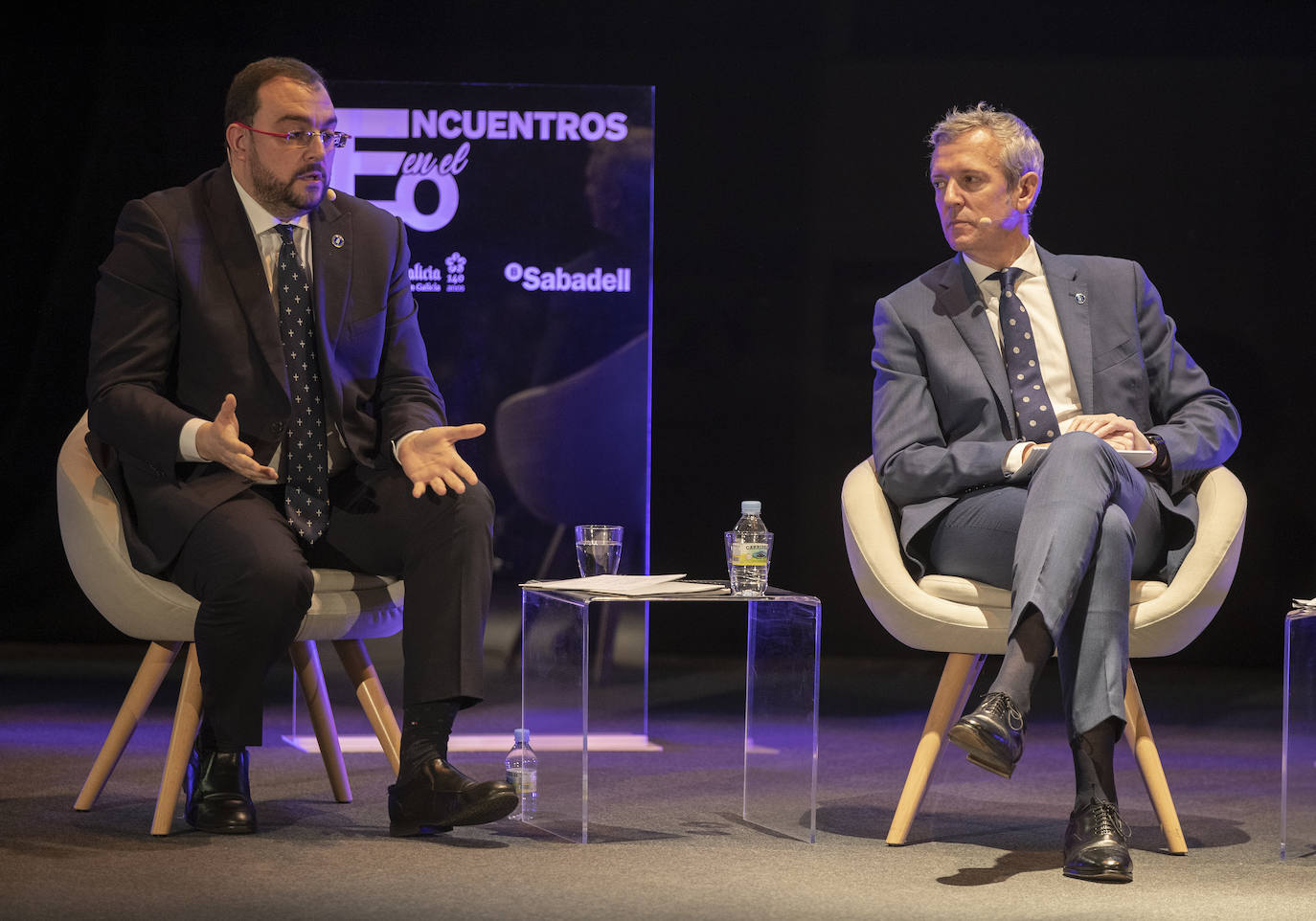 El presidente del Principado, Adrián Barbón, y el presidente de Galicia, Alfonso Rueda. 