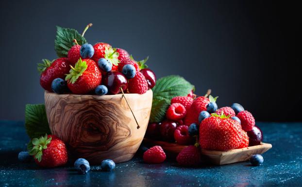 Quince alimentos antioxidantes que ayudan a frenar el envejecimiento celular