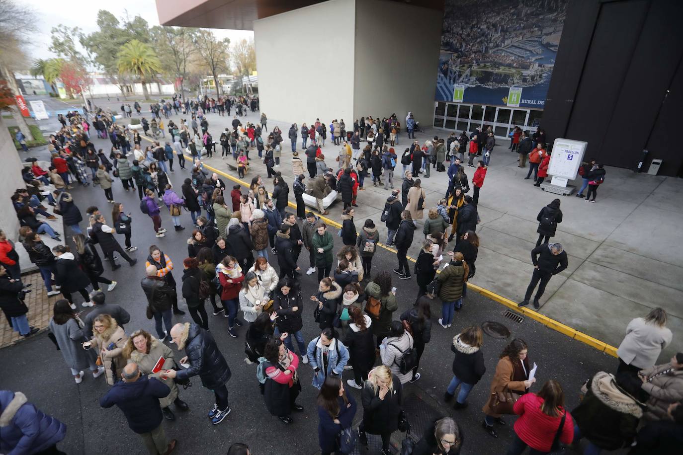 Fotos: Masivas oposiciones en Asturias para auxiliares educadores