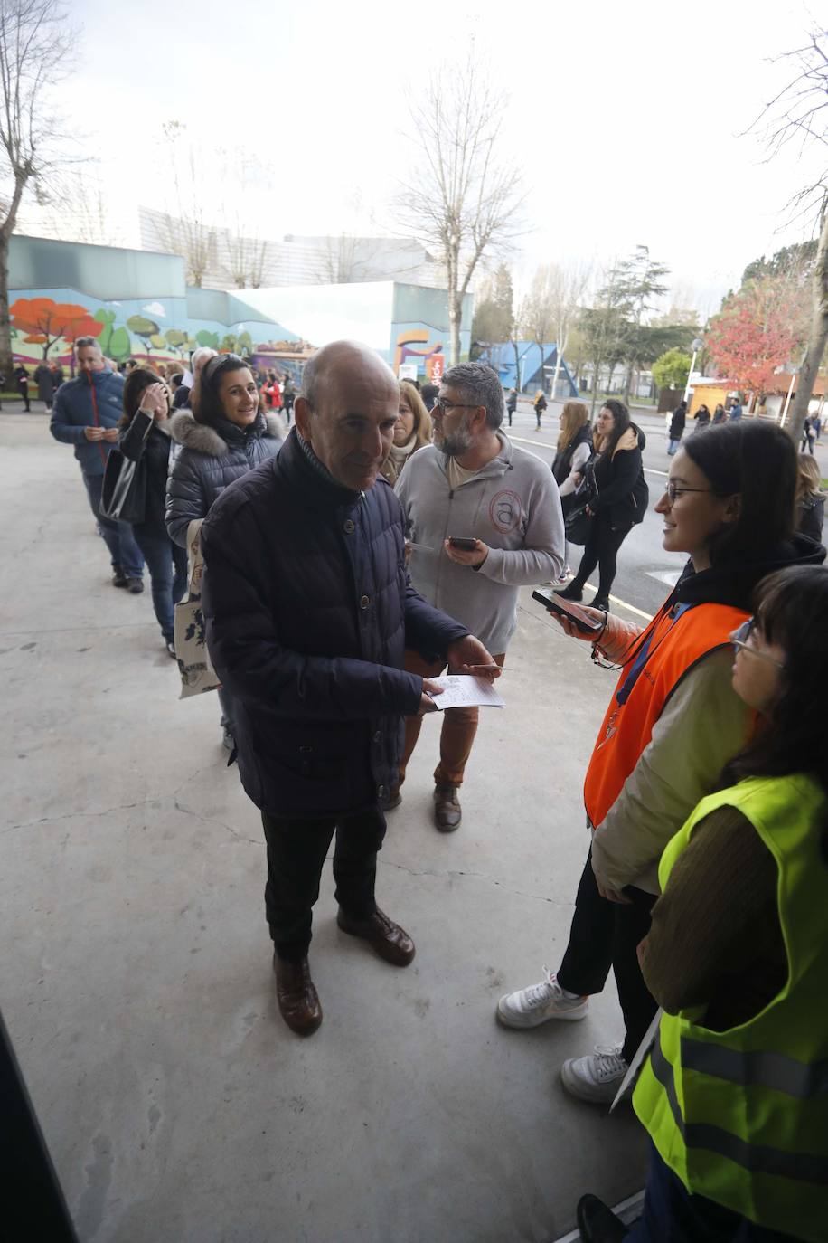 Fotos: Masivas oposiciones en Asturias para auxiliares educadores