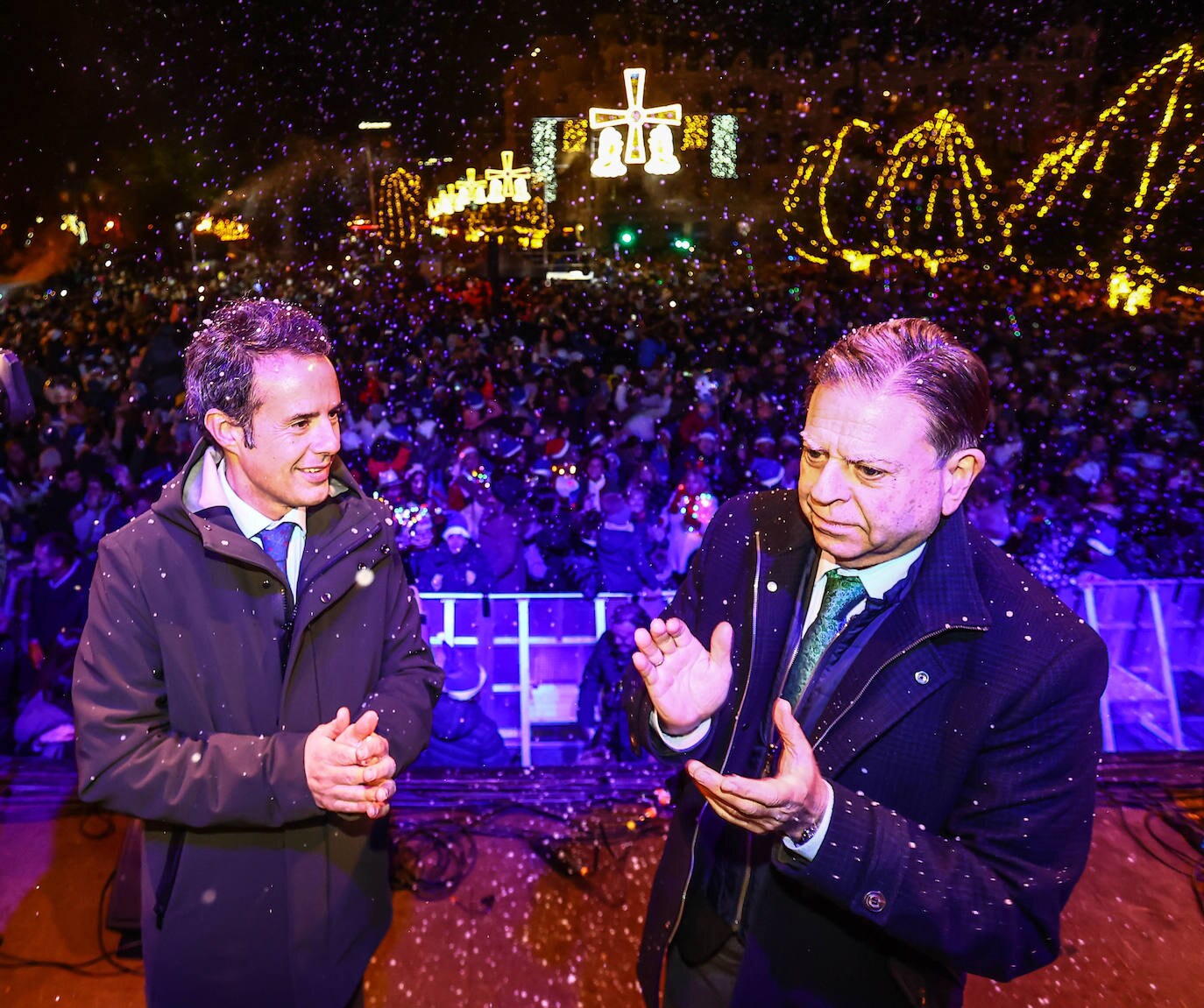 Fotos: Oviedo enciende la Navidad más multitudinaria