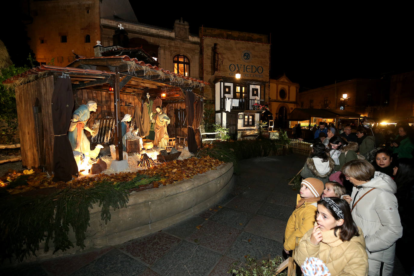 Fotos: Oviedo enciende la Navidad más multitudinaria