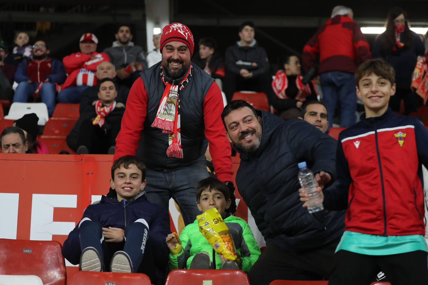 Fotos: ¿Estuviste en el Sporting - Las Palmas? ¡Búscate!