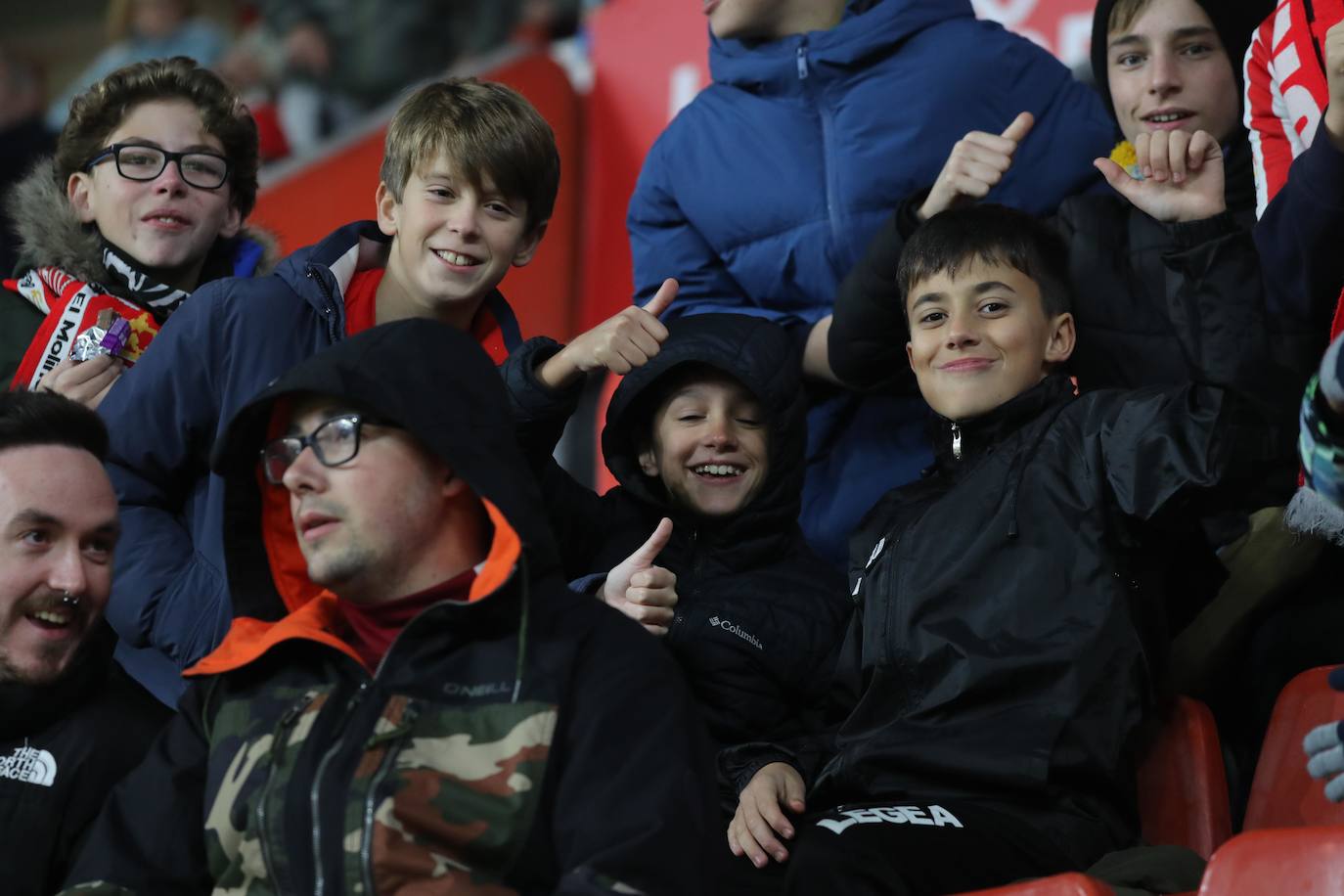 Fotos: ¿Estuviste en el Sporting - Las Palmas? ¡Búscate!