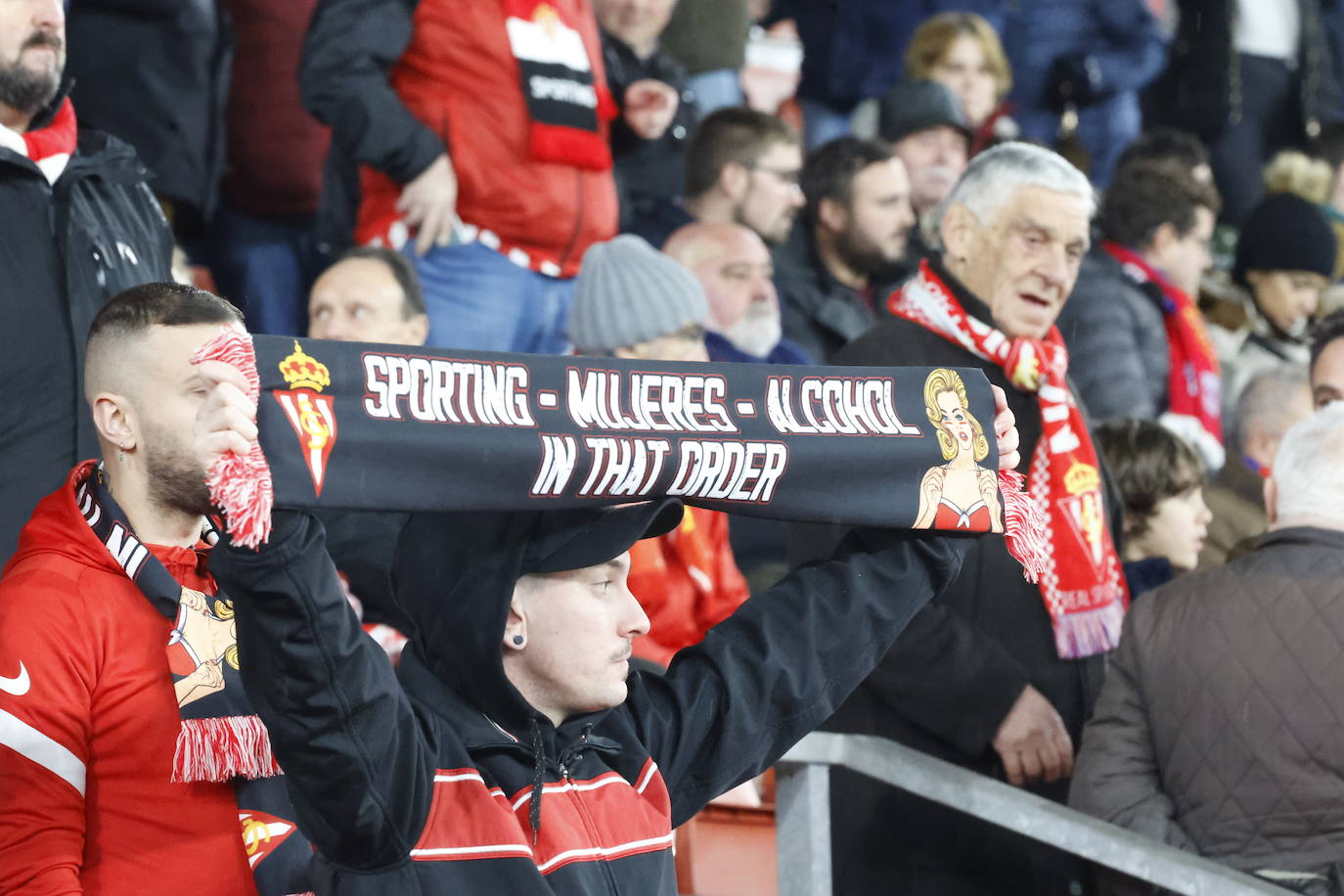 Fotos: ¿Estuviste en el Sporting - Las Palmas? ¡Búscate!