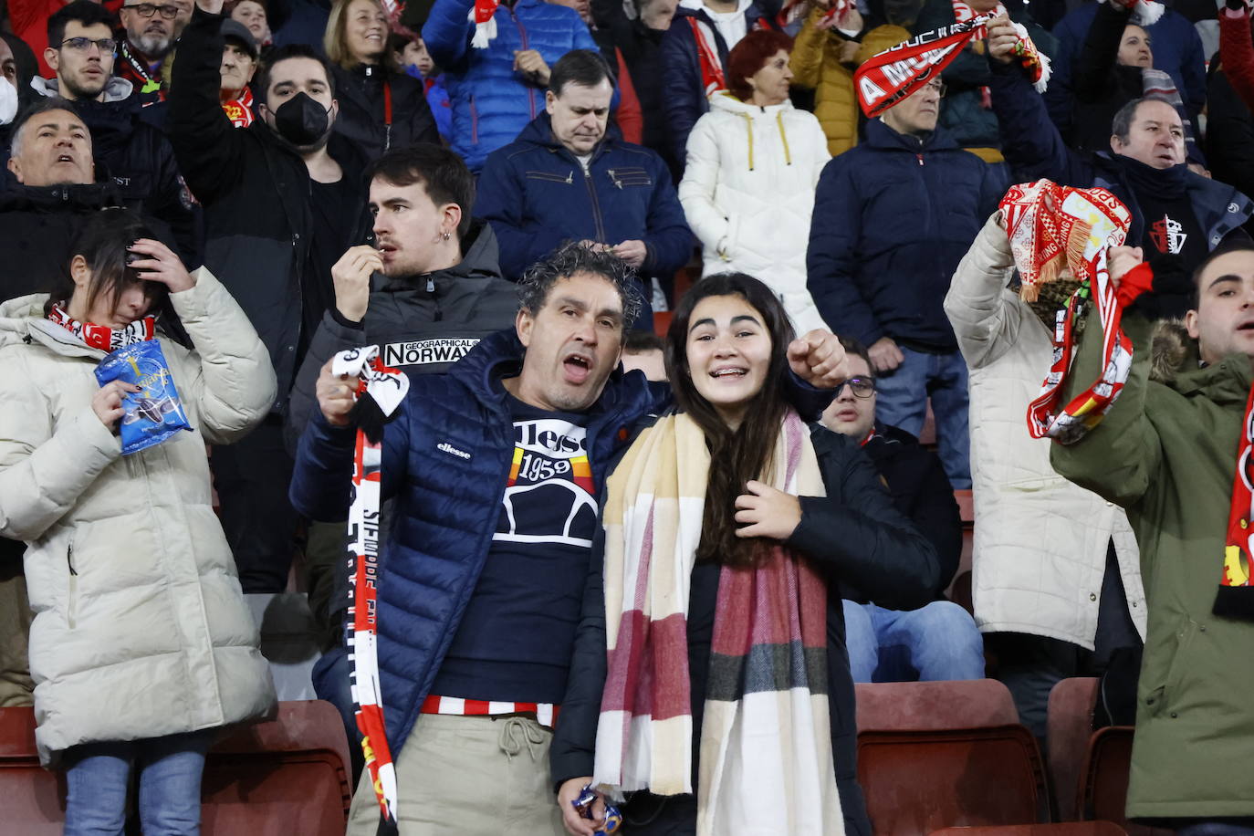 Fotos: ¿Estuviste en el Sporting - Las Palmas? ¡Búscate!