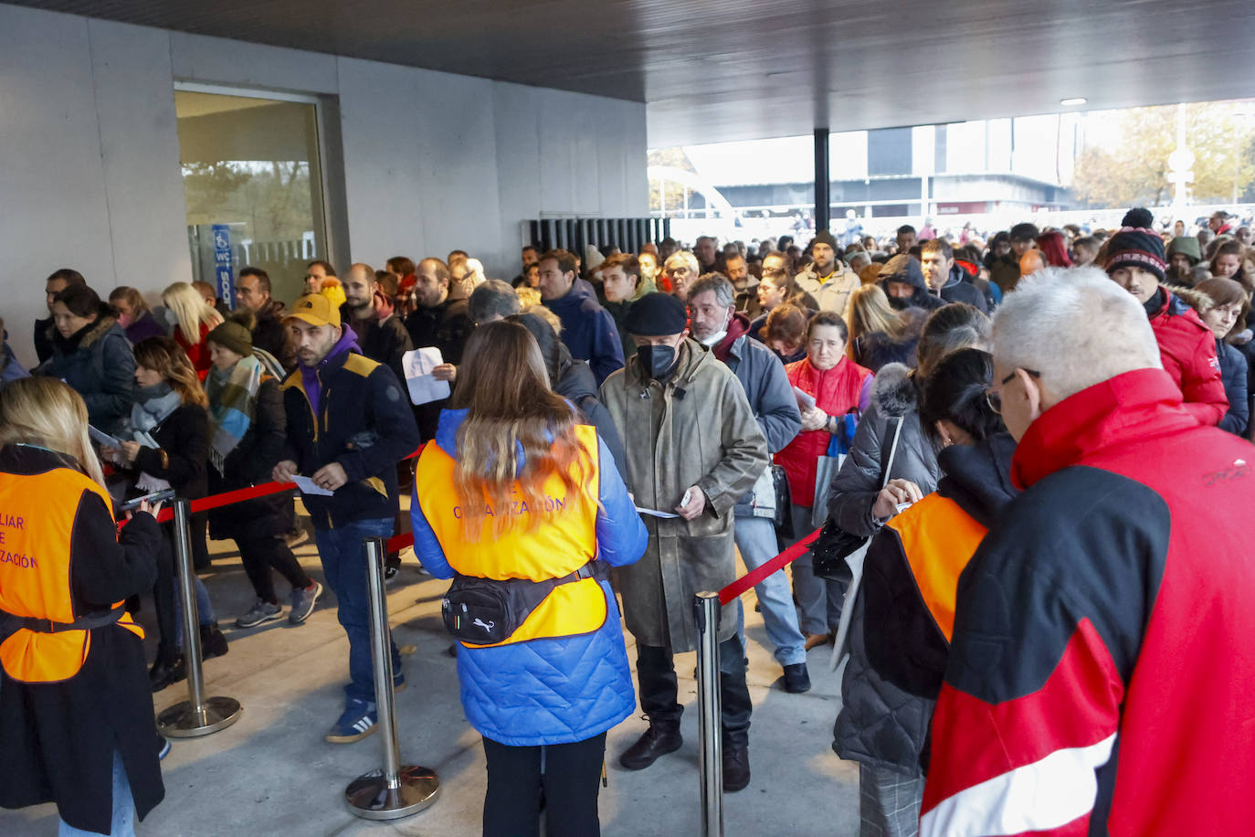 Fotos: Multitudinario proceso de empleo público en Gijón