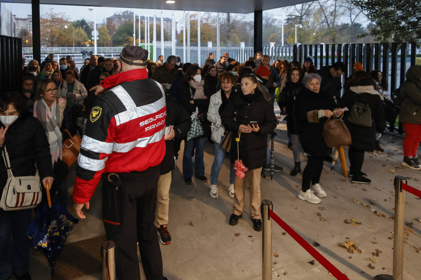 Fotos: Multitudinario proceso de empleo público en Gijón