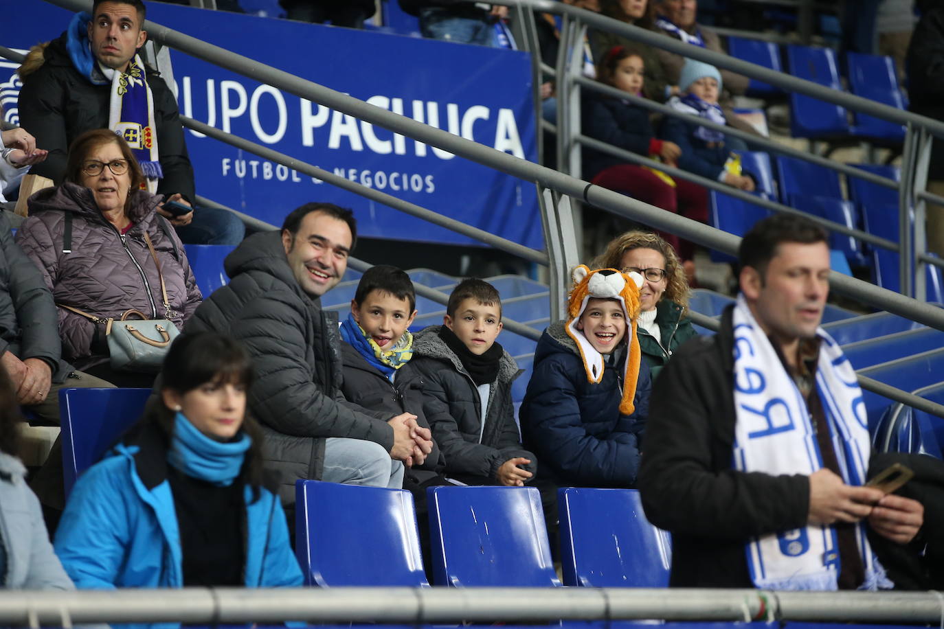 Fotos: ¿Estuviste en el Real Oviedo - Las Palmas? ¡Búscate!