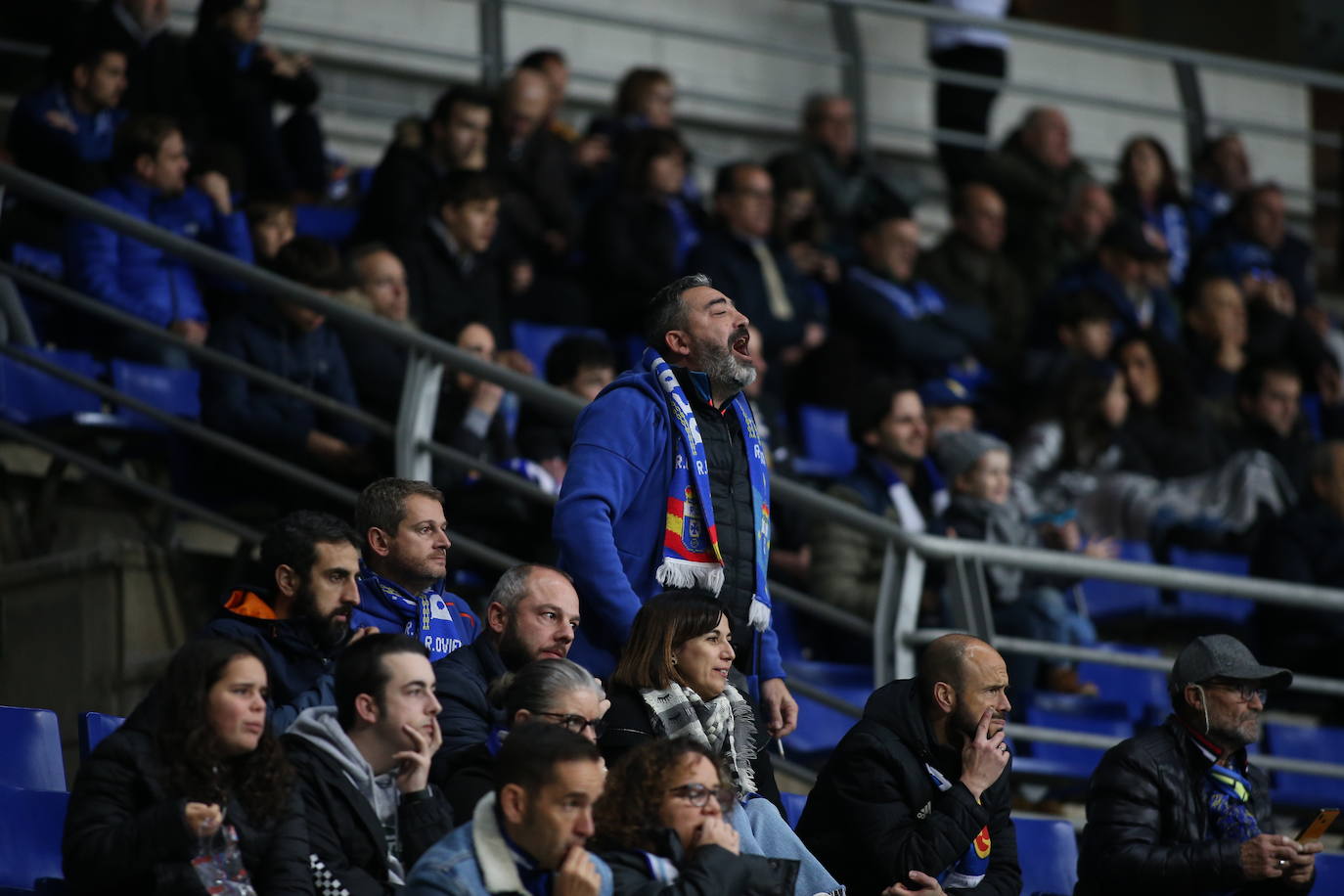 Fotos: ¿Estuviste en el Real Oviedo - Las Palmas? ¡Búscate!