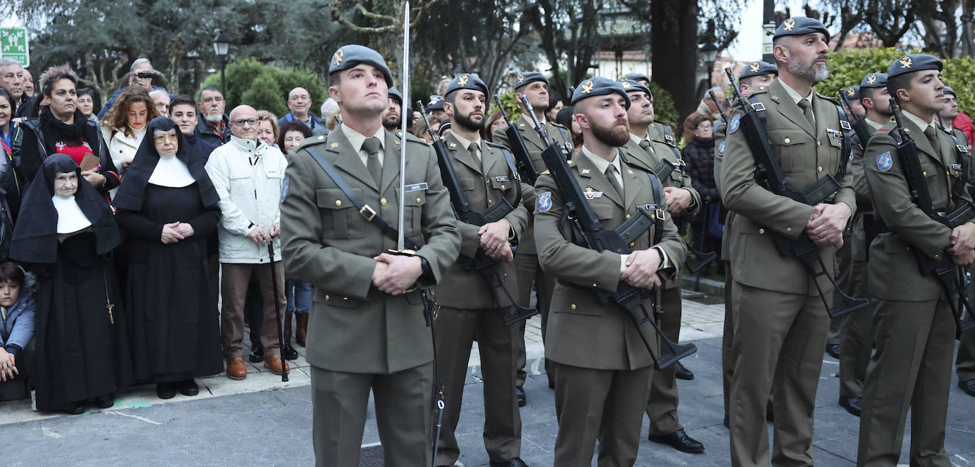 Fotos: Entrega de la Medalla de Oro al Regimiento «Príncipe» número 3 en Siero