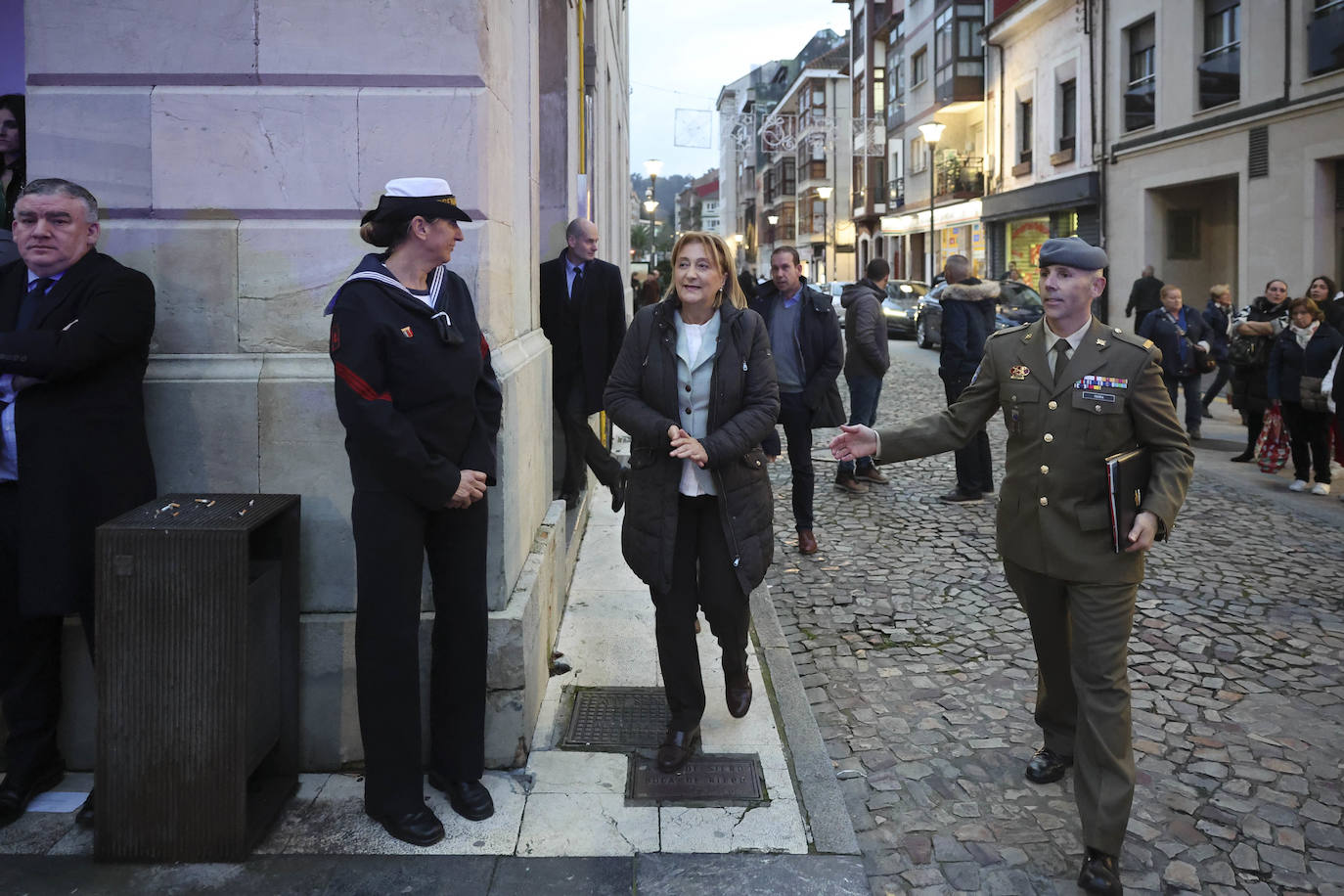 Fotos: Entrega de la Medalla de Oro al Regimiento «Príncipe» número 3 en Siero