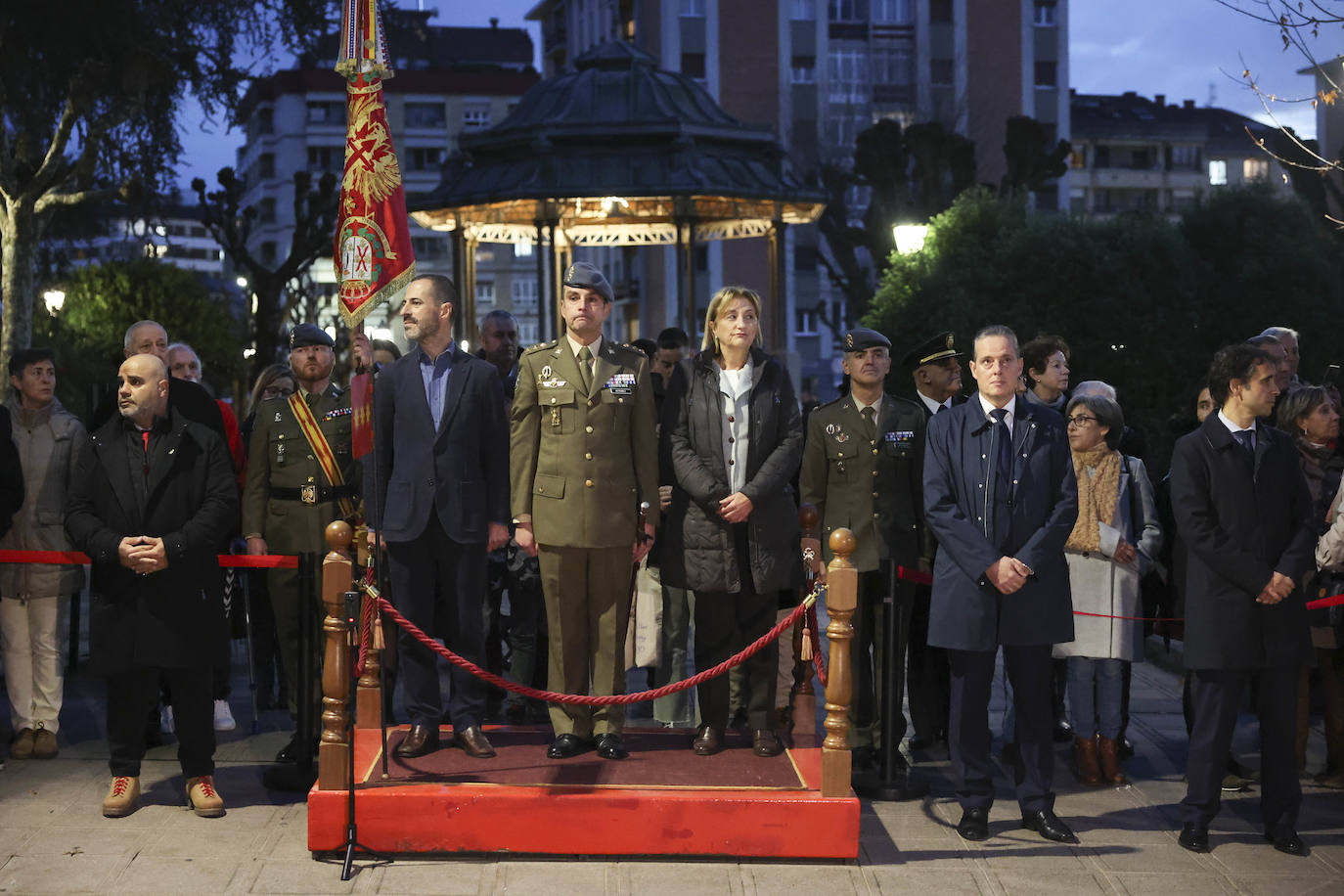 Fotos: Entrega de la Medalla de Oro al Regimiento «Príncipe» número 3 en Siero