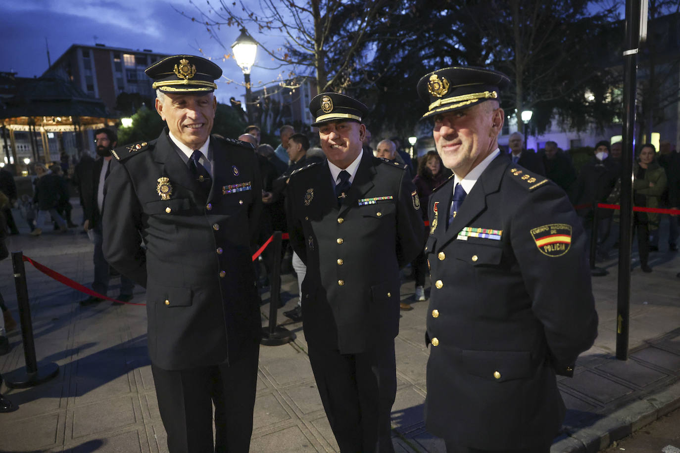 Fotos: Entrega de la Medalla de Oro al Regimiento «Príncipe» número 3 en Siero