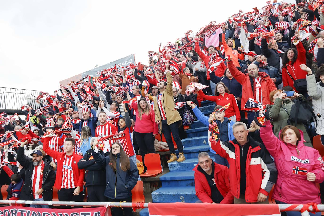 Imagen. ¿Estuviste en el Lugo-Sporting? ¡Búscate en el Anxo Carro!