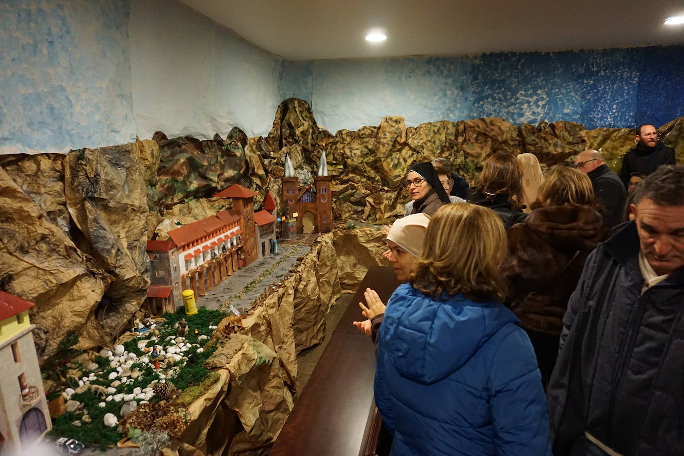 Fotos: Belenes detallistas en el Santuario de Covadonga