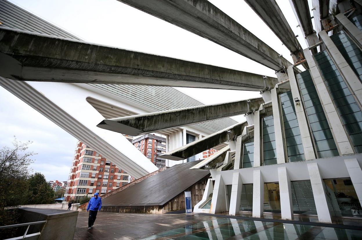 Una vista del edificio Calatrava, cuyo centro comercial acaba de ser adquirido por el fondo de inversión suizo Varia para relanzarlo de manera conjunta con el gobierno local. 