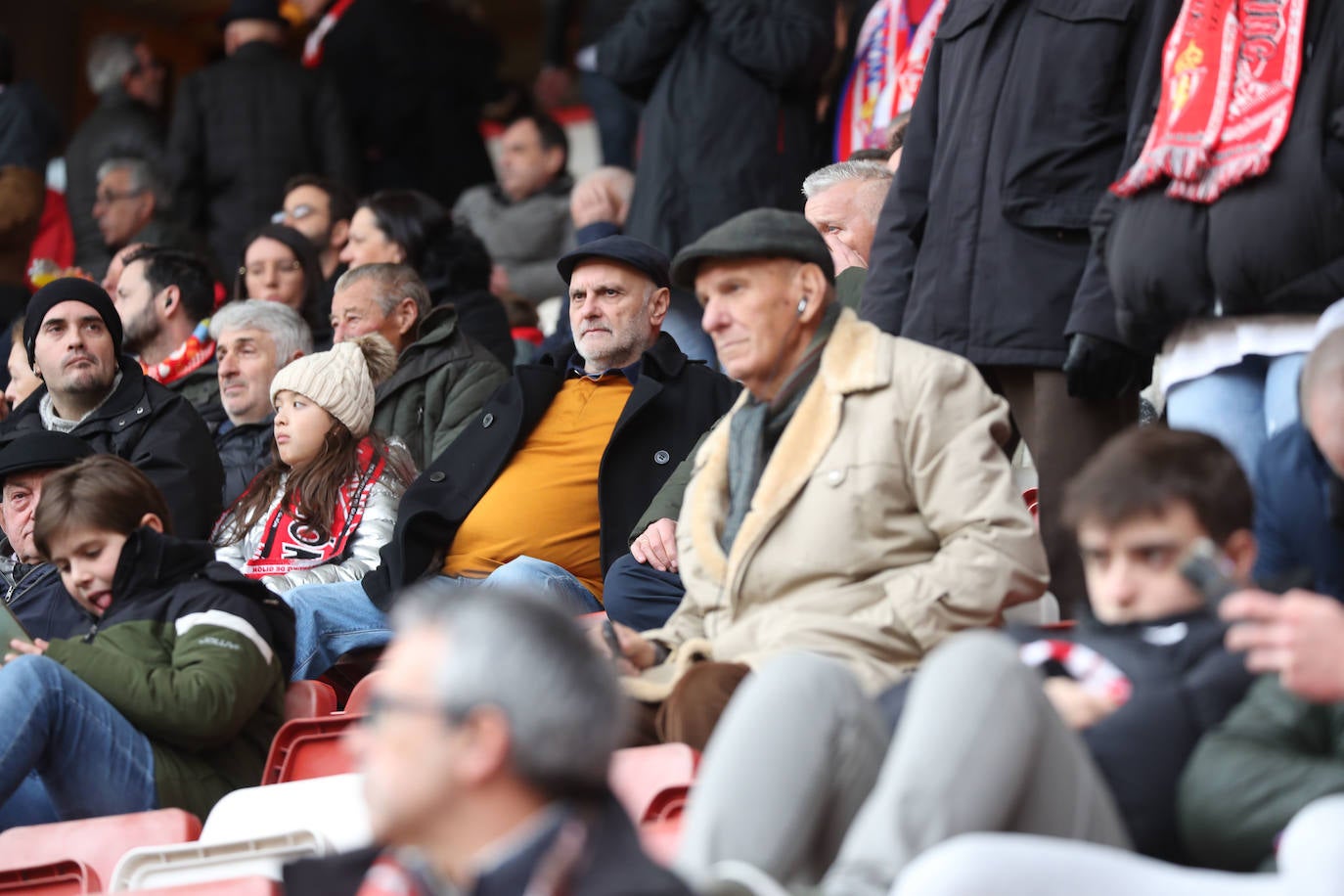 Fotos: ¿Estuviste en el Sporting-Cartagena?¡Búscate en El Molinón!