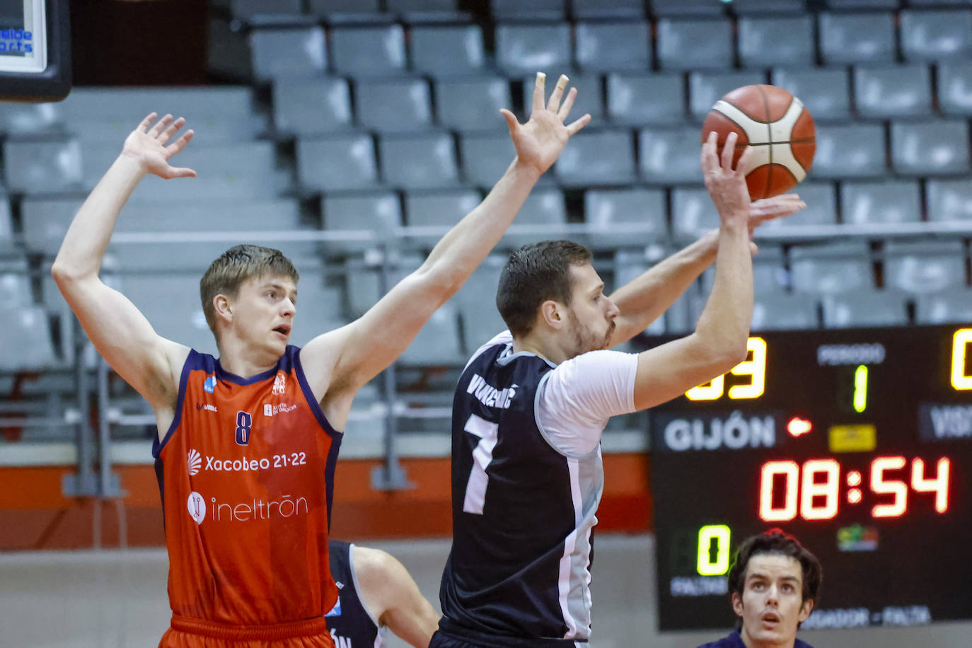 Fotos: El Círculo aplasta al Santo Domingo