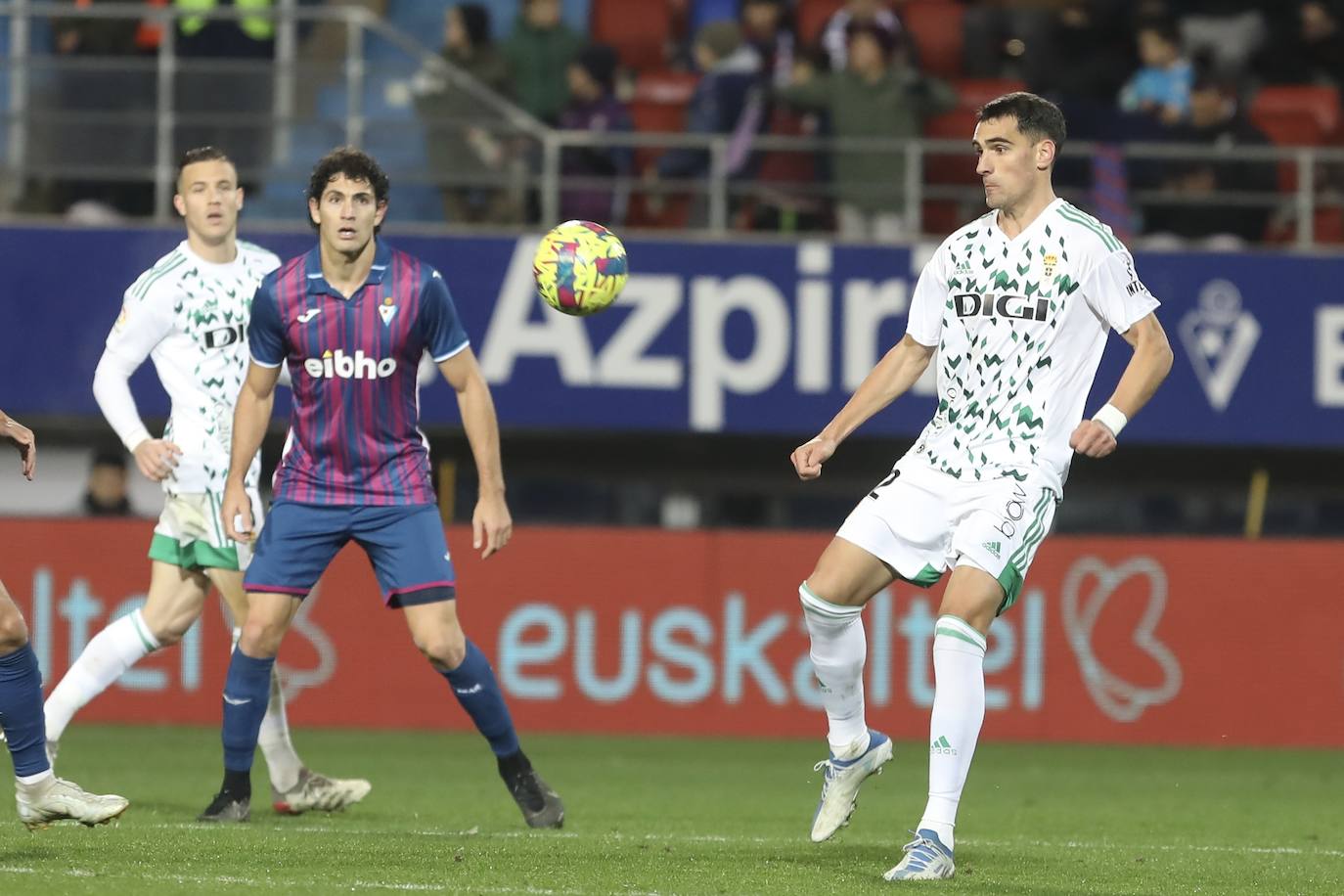 Fotos: Las mejores jugadas del Eibar - Real Oviedo