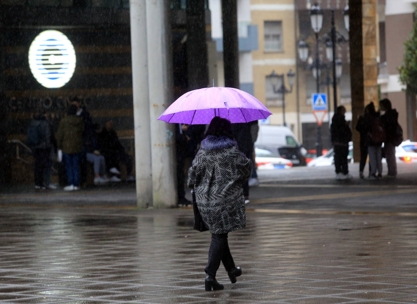 Fotos: Un frente cálido deja este lunes lluvias por toda la región