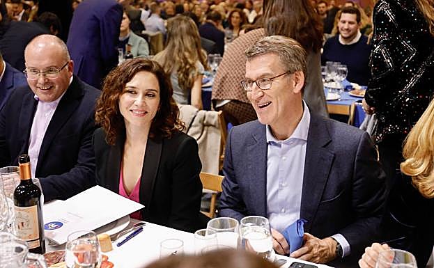 El líder nacional del PP, Alberto Núñez Feijóo, y la presidenta madrileña, Isabel Díaz Ayuso.