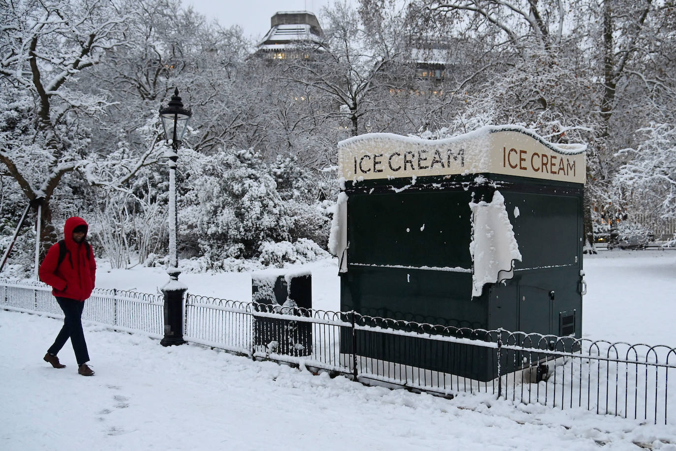 Fotos: Un temporal de nieve paraliza el Reino Unido