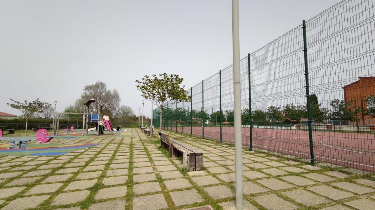 La cubierta se hará en la pista polideportiva anexa al colegio Humbelina Alonso Carreño de Muros. 