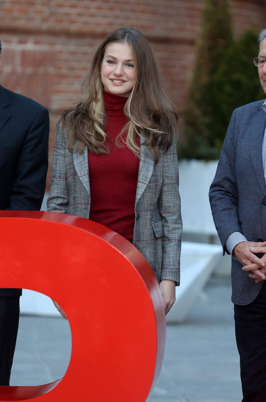 Fotos: Leonor visita Cruz Roja en un encuentro con jóvenes voluntarios