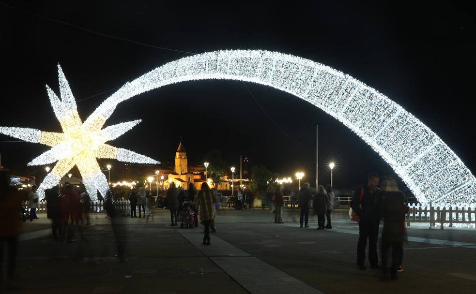 Fotos: Gijón y Oviedo, entre las ciudades españolas más populares en Instagram en Navidad