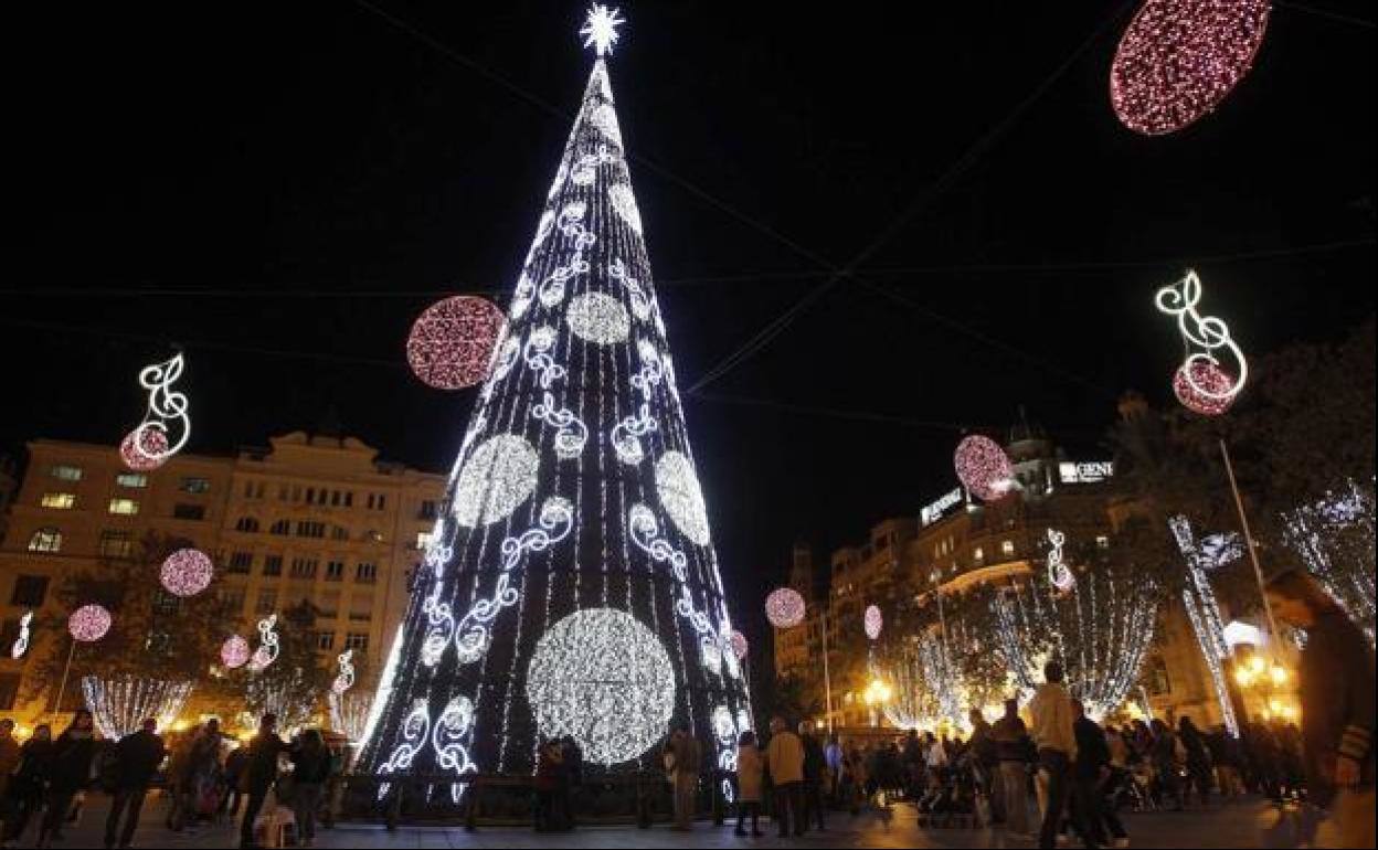 Fotos: Gijón y Oviedo, entre las ciudades españolas más populares en Instagram en Navidad