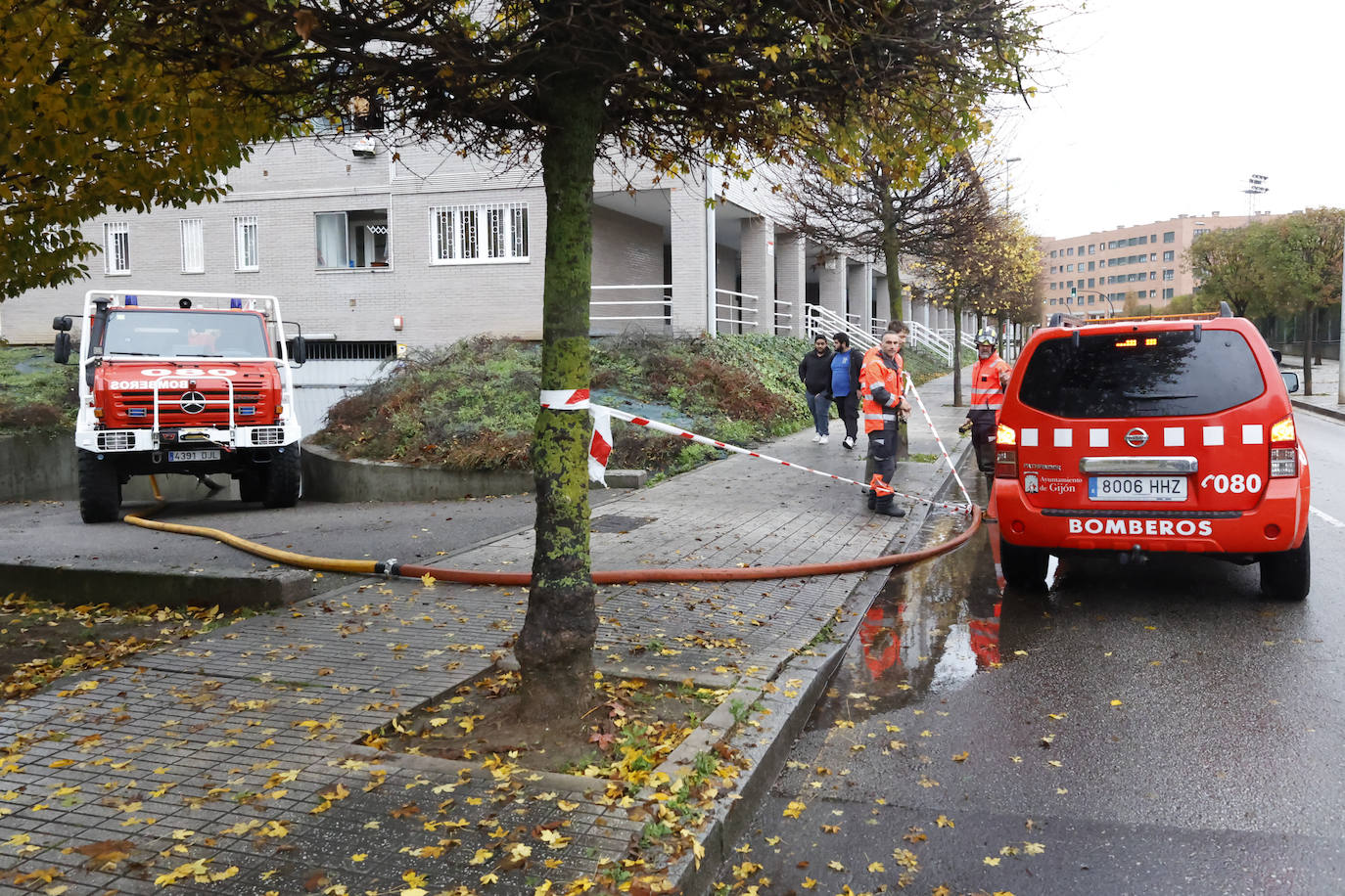 Fotos: Las fuertes lluvias causan incidentes en Gijón