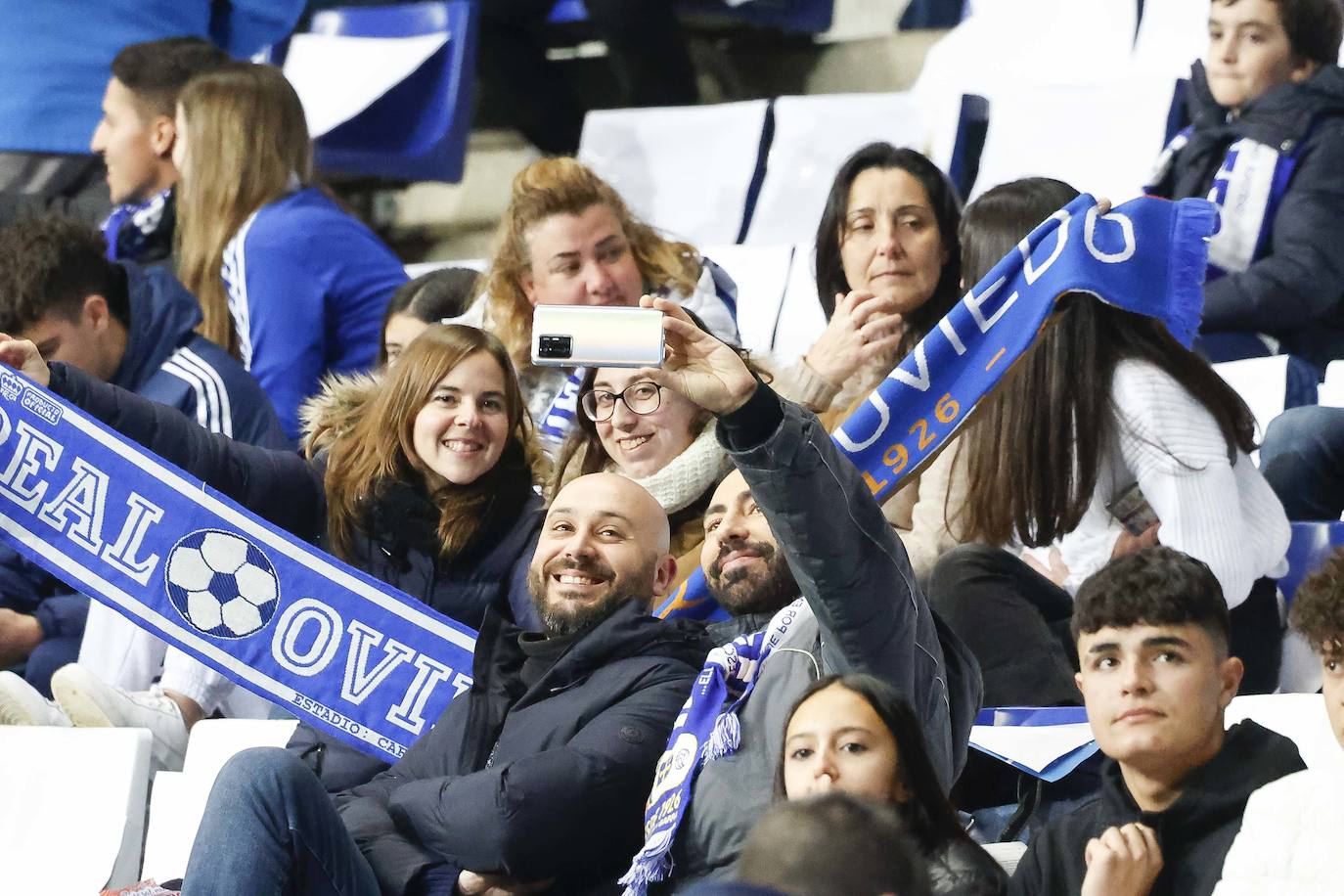 Fotos: ¿Estuviste en el derbi asturiano Real Oviedo - Sporting? ¡Búscate en el Tartiere!