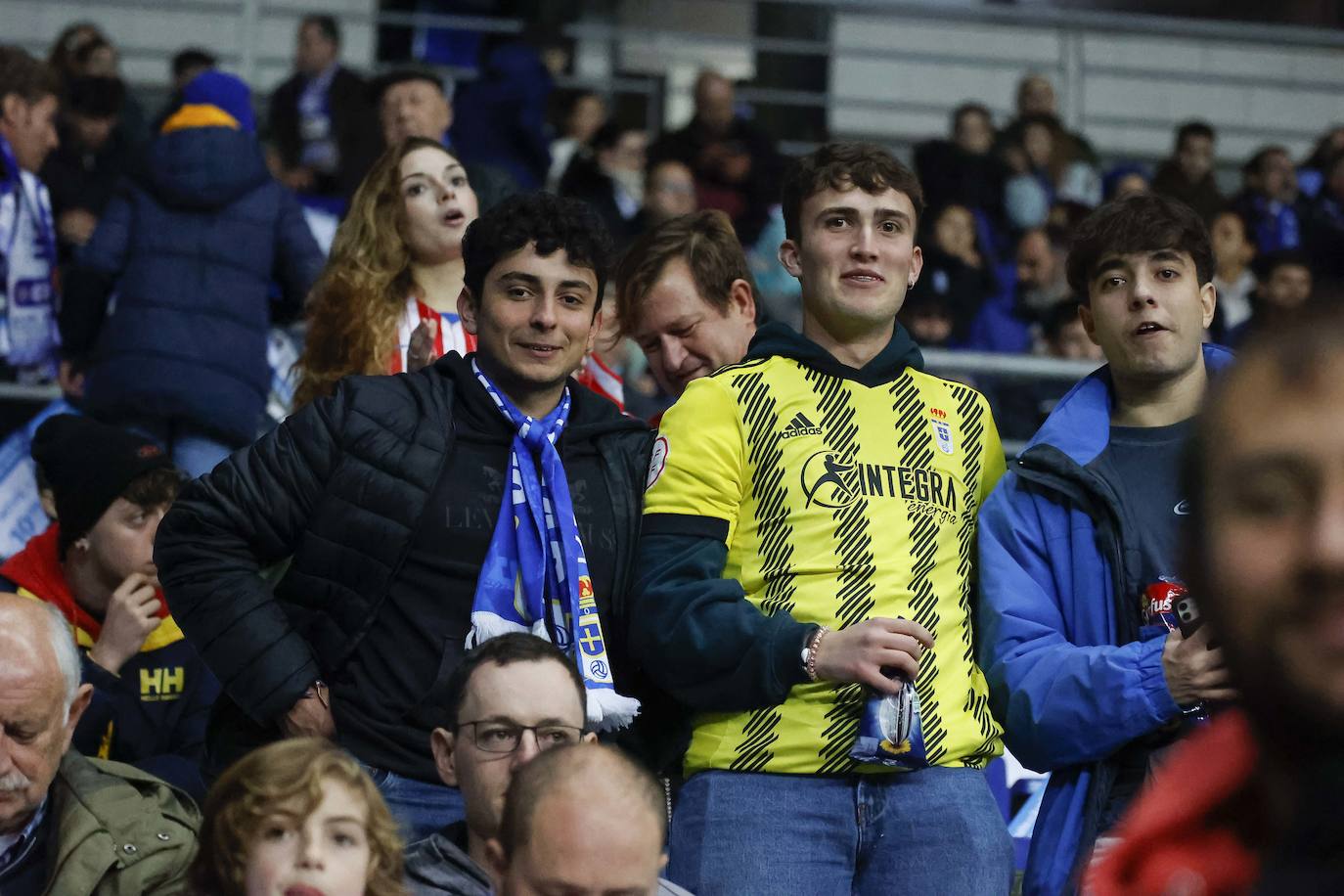 Fotos: ¿Estuviste en el derbi asturiano Real Oviedo - Sporting? ¡Búscate en el Tartiere!