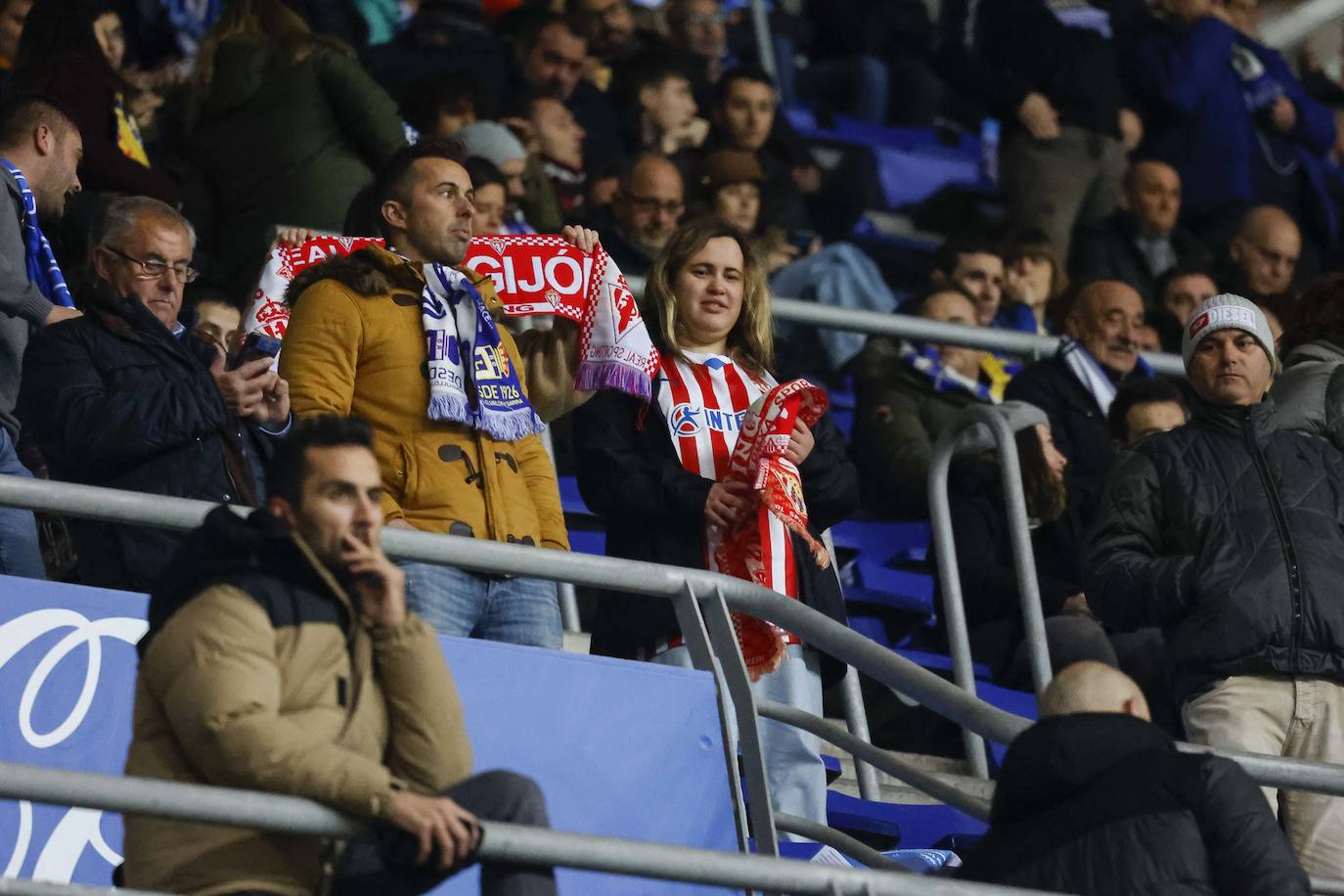 Fotos: ¿Estuviste en el derbi asturiano Real Oviedo - Sporting? ¡Búscate en el Tartiere!